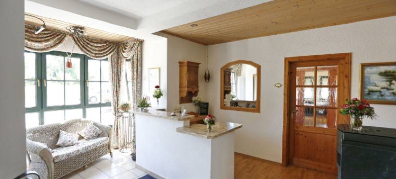 莫里兹兰德别墅伽尼酒店(Landhotel Villa Moritz Garni)图片