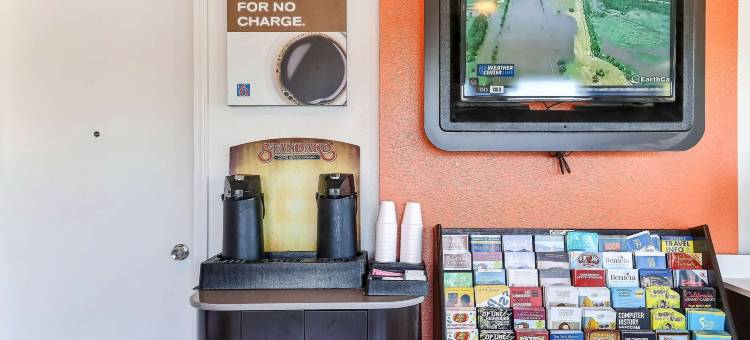 艾姆巴克德拉奥克兰6号汽车旅馆(Oakland, CA - Embarcadero)图片