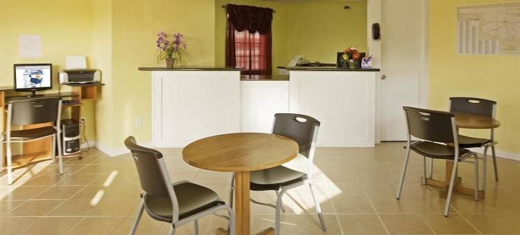 普赖尔美洲最佳价值酒店(Americas Best Value Inn Pryor)图片