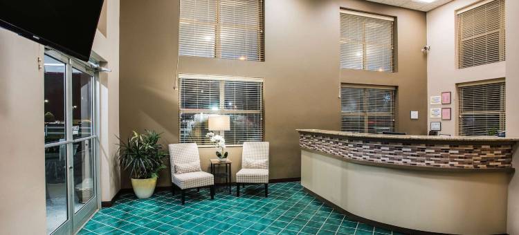 塞维尔维尔河畔速8酒店(Super 8 by Wyndham Sevierville Riverside)图片