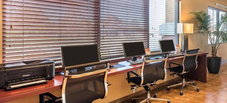 朗蒙特舒适全套房酒店(Comfort Suites Longmont)图片