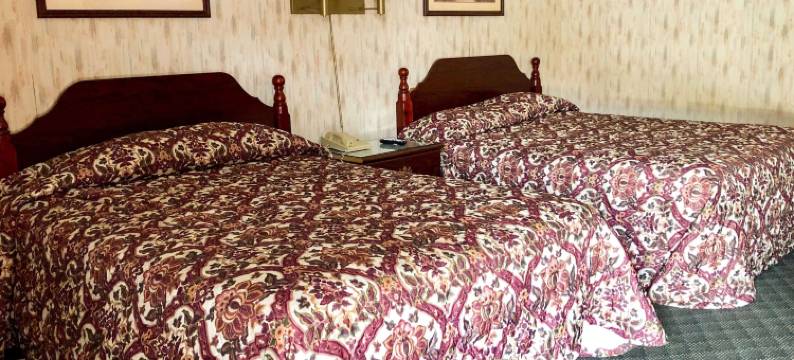 西斯托克布里奇欢乐谷汽车旅馆(Pleasant Valley Motel West Stockbridge)图片