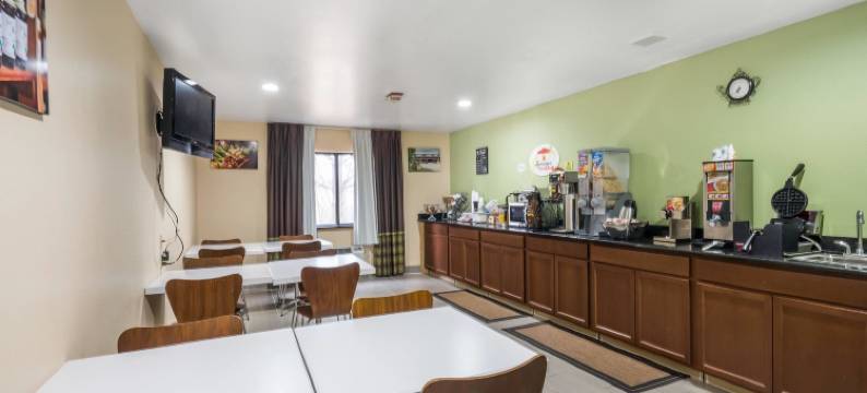 曼福德维尔速8酒店(Super 8 by Wyndham Munfordville KY)图片