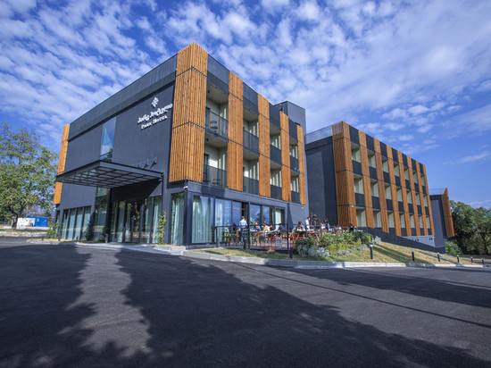 特辛南答礼庄园公园酒店