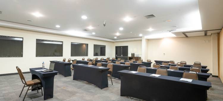 瓜鲁由斯机场斯拉维耶罗酒店(Slaviero Guarulhos Aeroporto)图片