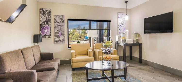 维斯维尔I-77和I-81舒眠酒店(Sleep Inn Wytheville I-77 and I-81)图片