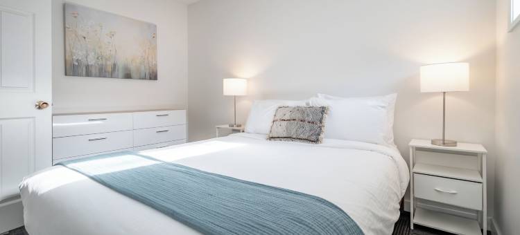 欧肯纳根湖畔度假汽车旅馆(Okanagan Lakefront Resort)图片