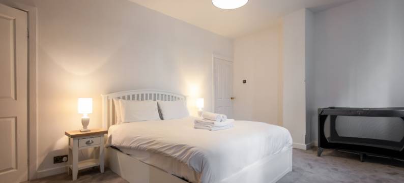 现代家居在友好的伊斯顿 - 免费停车(Contemporary Home in Friendly Easton, Free Parking)图片