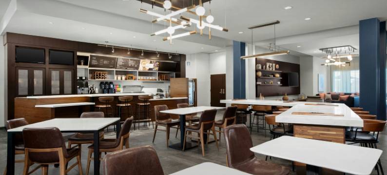 亚特兰大肯纳瑟万豪万怡酒店(Courtyard Atlanta Kennesaw)图片