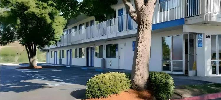 图洛克丽笙酒店公园客栈(Super 8 by Wyndham Turlock)图片