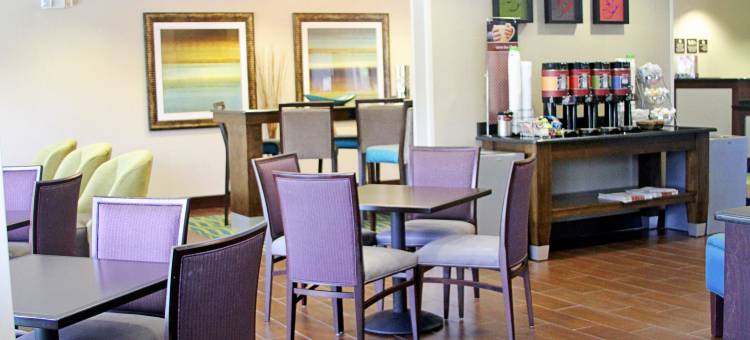 欢朋坦帕洛基泊因酒店(Hampton Inn Tampa-Airport/Rocky Point)图片