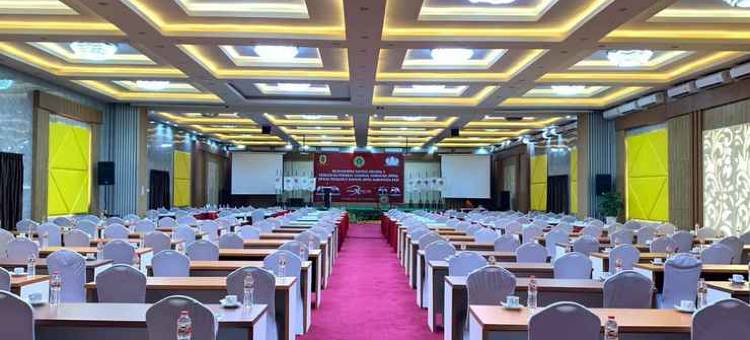 新梅尔德卡帕蒂酒店(Hotel New Merdeka Pati)图片