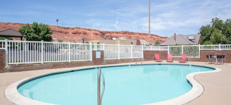 圣乔治速 8 酒店(Super 8 by Wyndham St. George UT)图片