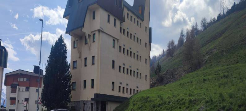 Alpine Escape with Charm图片