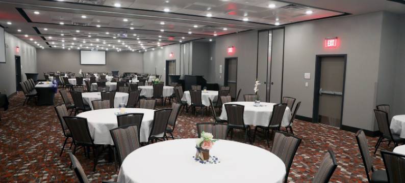 假日酒店及套房苏福尔斯-机场，洲际酒店集团酒店(Holiday Inn & Suites SIOUX FALLS - AIRPORT by IHG)图片