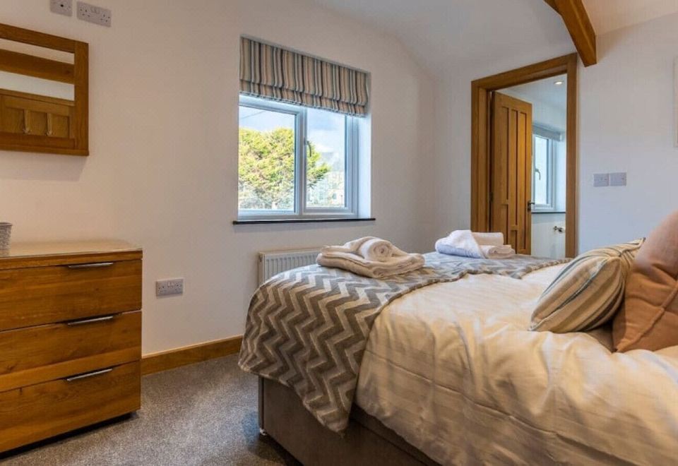 Number 1 Bossiney House Hotel Overview