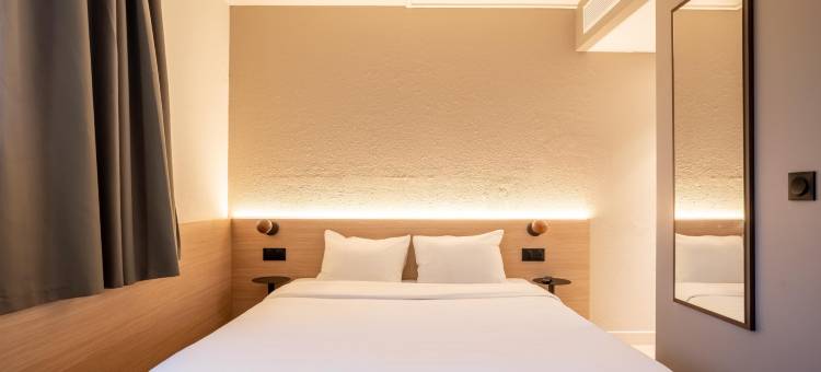 巴黎西部 - 叙雷纳桥至尊酒店(Kyriad ECO - Suresnes - La Défense)图片