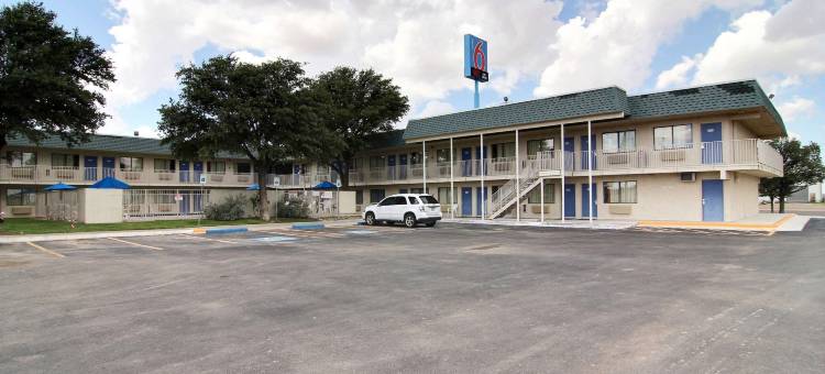 斯托克顿堡6号汽车旅馆(Motel 6 Fort Stockton, TX)图片