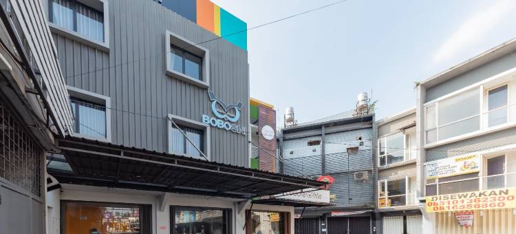 玛琅波博西尼桑斯酒店(Sans Hotel Bobosini Malang by RedDoorz)图片