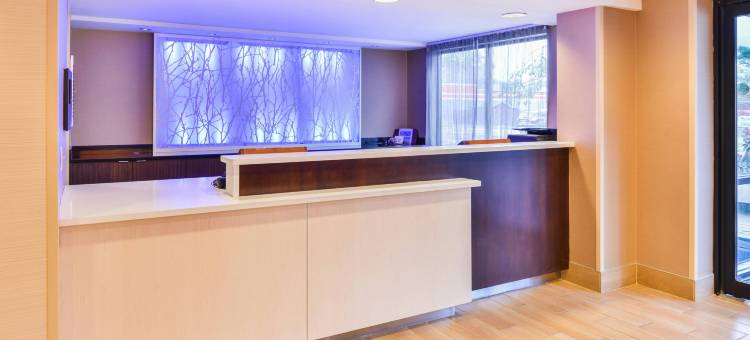 科宁河畔万枫旅馆(Fairfield Inn Corning Riverside)图片