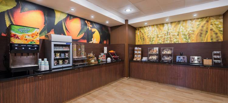 万豪国际万枫酒店及套房昂卡斯维尔莫希根太阳地区(Fairfield by Marriott Inn & Suites Uncasville Mohegan Sun Area)图片
