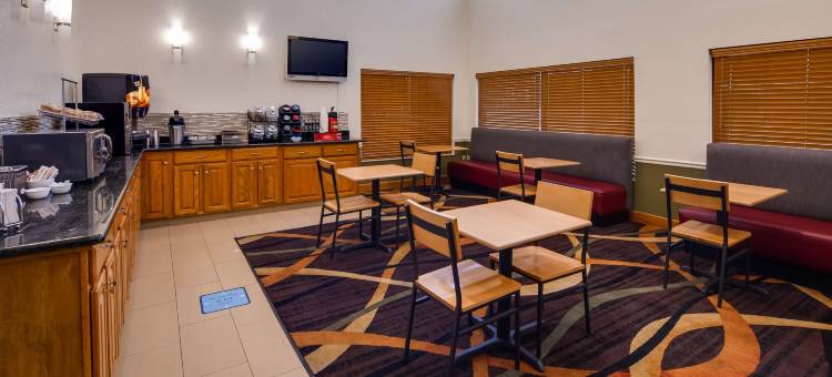 莱恩贝斯特韦斯特酒店(Best Western Rayne Inn)图片