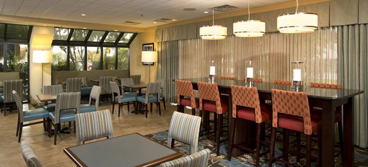希尔顿欢朋酒店-费尔法克斯城(Hampton Inn Fairfax City)图片