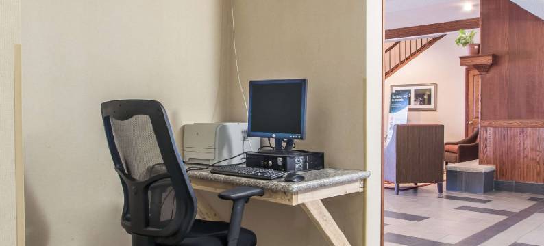 东特洛伊 I-43 品质酒店及套房(Quality Inn & Suites East Troy I-43)图片