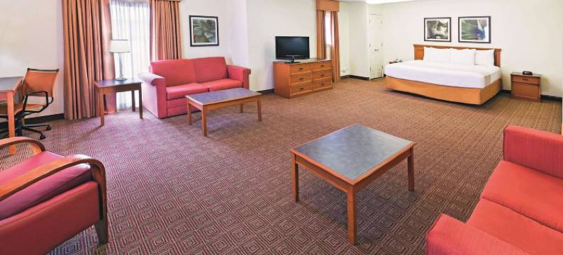 圣安东尼奥拉克兰拉昆塔温德姆酒店(La Quinta Inn by Wyndham San Antonio Lackland)图片