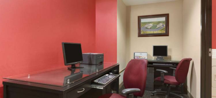 罗利温德姆华美达酒店(Ramada by Wyndham Raleigh)图片