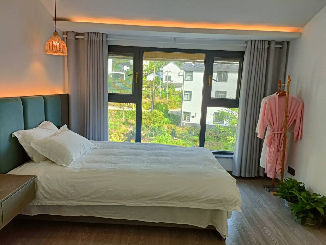 礼舍民宿(花木线分店)