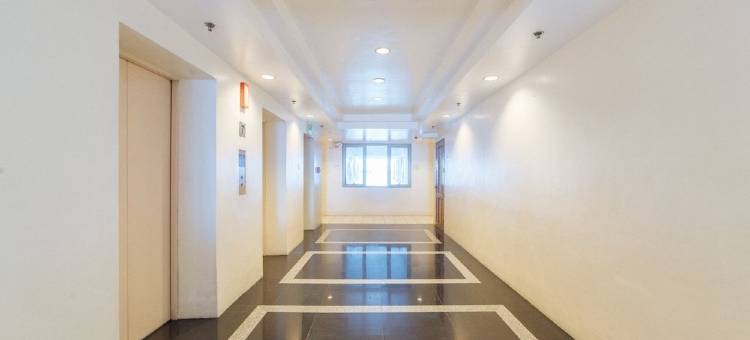 红多兹Plus酒店@巴纳韦罗德里古兹角东(RedDoorz Plus @ E Rodriguez Corner Banawe)图片