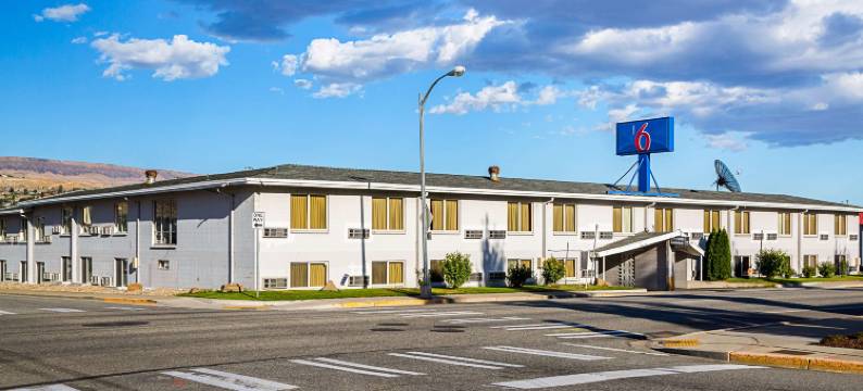 文纳奇6号汽车旅馆(Motel 6 Wenatchee, WA)图片