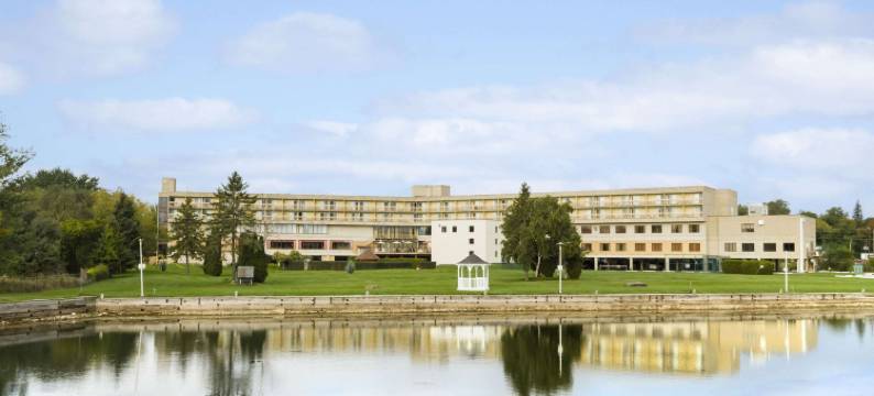 贝勒维尔华美达海湾会议度假村(Ramada by Wyndham Belleville Harbourview Conference Centre)图片