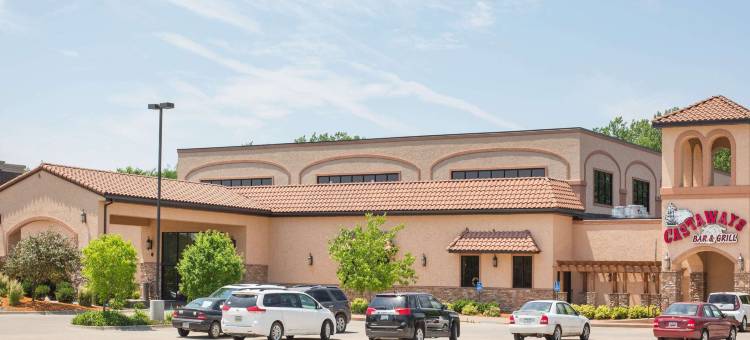 得梅因华美达热带度假村及会议中心(Ramada by Wyndham des Moines Tropics Resort & Conference Ctr)图片