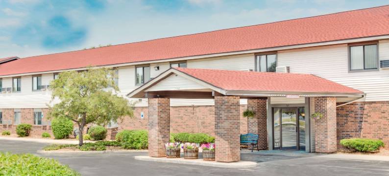 格林贝速8酒店-近体育场(Super 8 by Wyndham Green Bay Near Stadium)图片