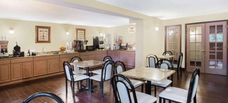 牛津速8酒店(Super 8 by Wyndham Oxford)图片