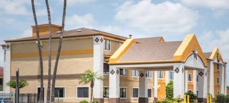 哈灵根速8酒店(Super 8 by Wyndham Harlingen TX)图片