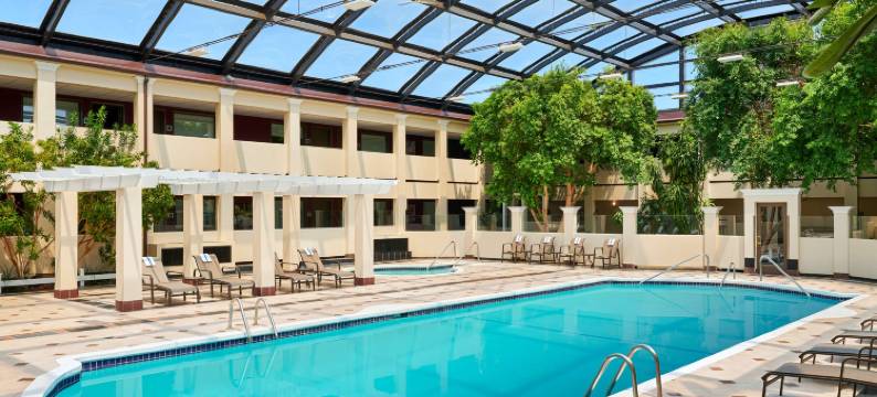 密尔沃基机场贝斯特韦斯特优质酒店及会议中心(Best Western Plus Milwaukee Airport Hotel  Conference Center)图片