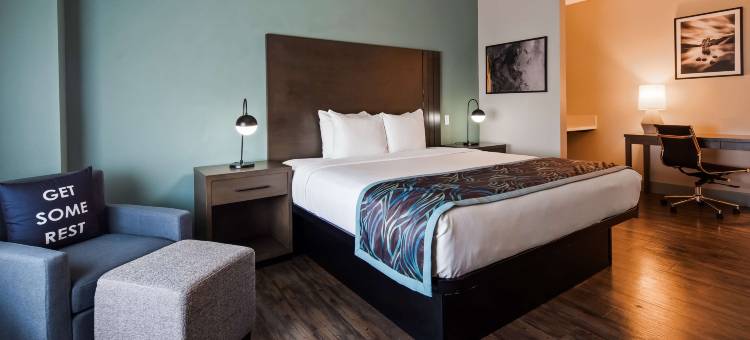 商业公园路贝斯特韦斯特优质套房酒店(Best Western Plus New Barstow Inn  Suites)图片