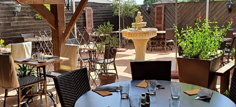 可里佩利城堡酒店餐厅(Hotel Restaurant la Creperie du Chateau)图片