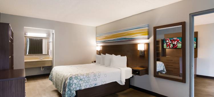 维洛海滩- I-95 家乡小套房红屋顶酒店(HomeTowne Studios Vero Beach - I-95)图片