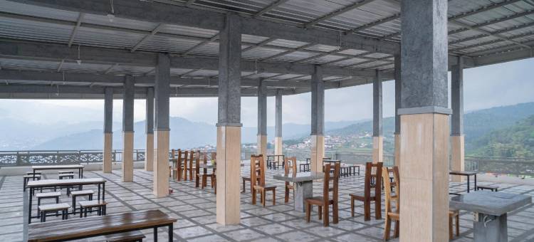 Urbanview Hotel Sky Batu Malang by RedDoorz图片