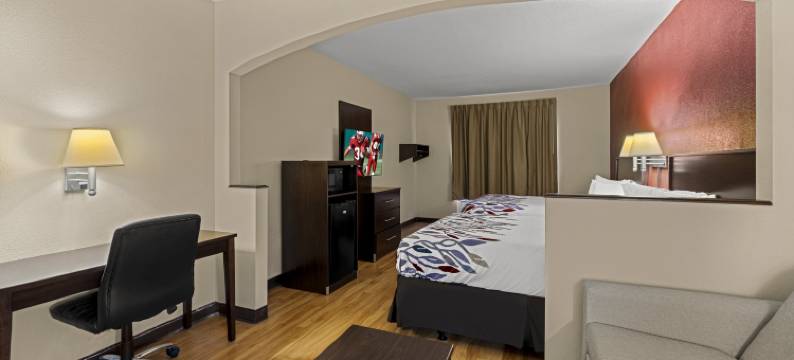 奥尔巴尼红顶套房酒店(Red Roof Inn & Suites Albany, GA)图片