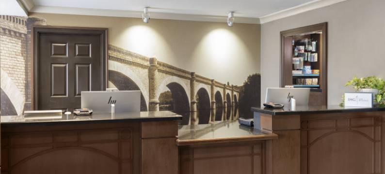 Staybridge Suites 印第安纳波利斯机场 by IHG(Staybridge Suites INDIANAPOLIS-AIRPORT by IHG)图片