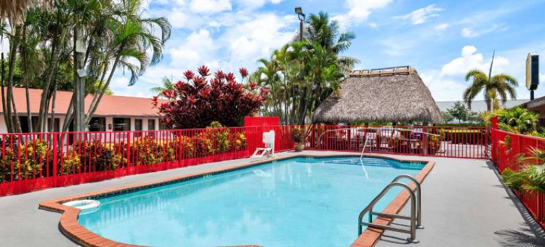 佛罗里达市霍姆斯特德大沼泽地速 8 酒店(Super 8 by Wyndham, Florida City/Homestead/Everglades)图片