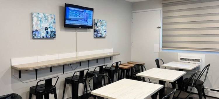 伊克诺旅馆村(Econo Lodge Motel Village)图片