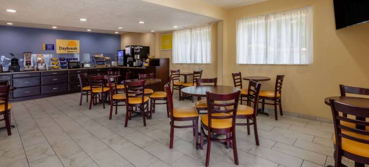 查尔斯镇/哈珀斯费里戴斯酒店(Days Inn by Wyndham Charles Town)图片