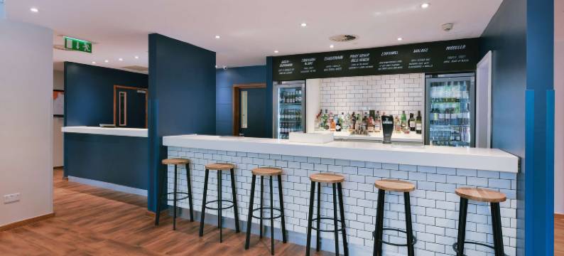 斯旺西中心旅屋酒店(Travelodge Swansea Central)图片