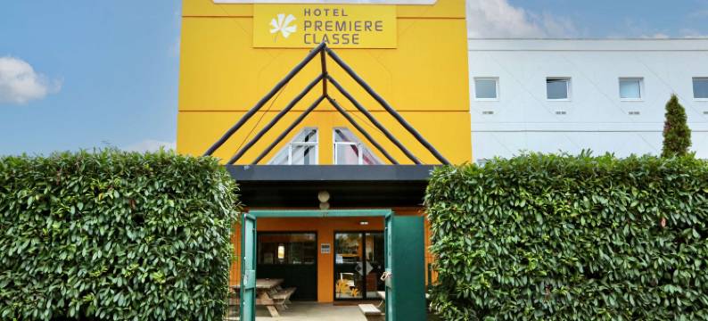 嘉廷内普莱喜Première Classe酒店(Premiere Classe Plaisir - Gatines)图片